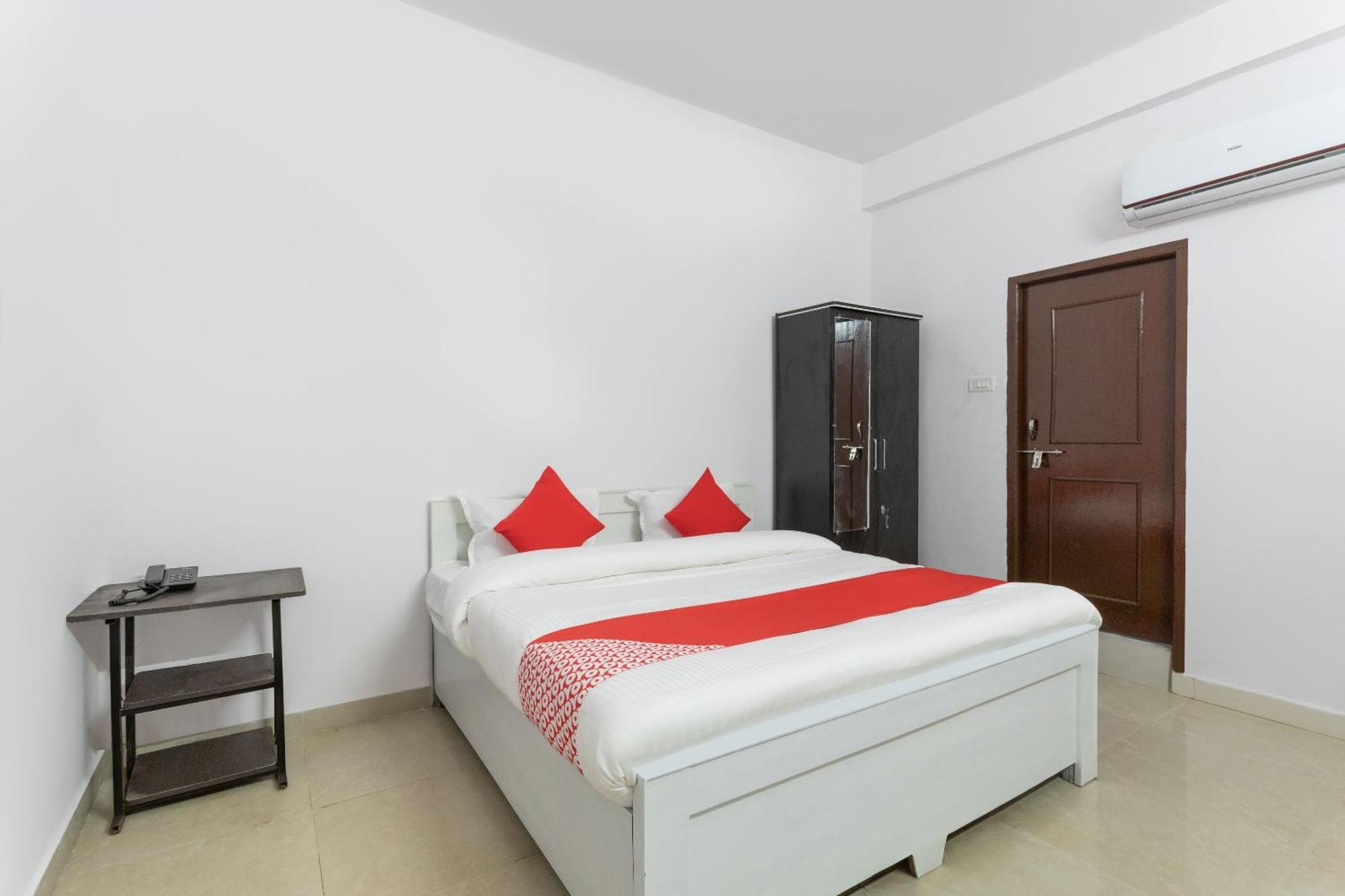 Hotel O Golden Star Bhopal Esterno foto