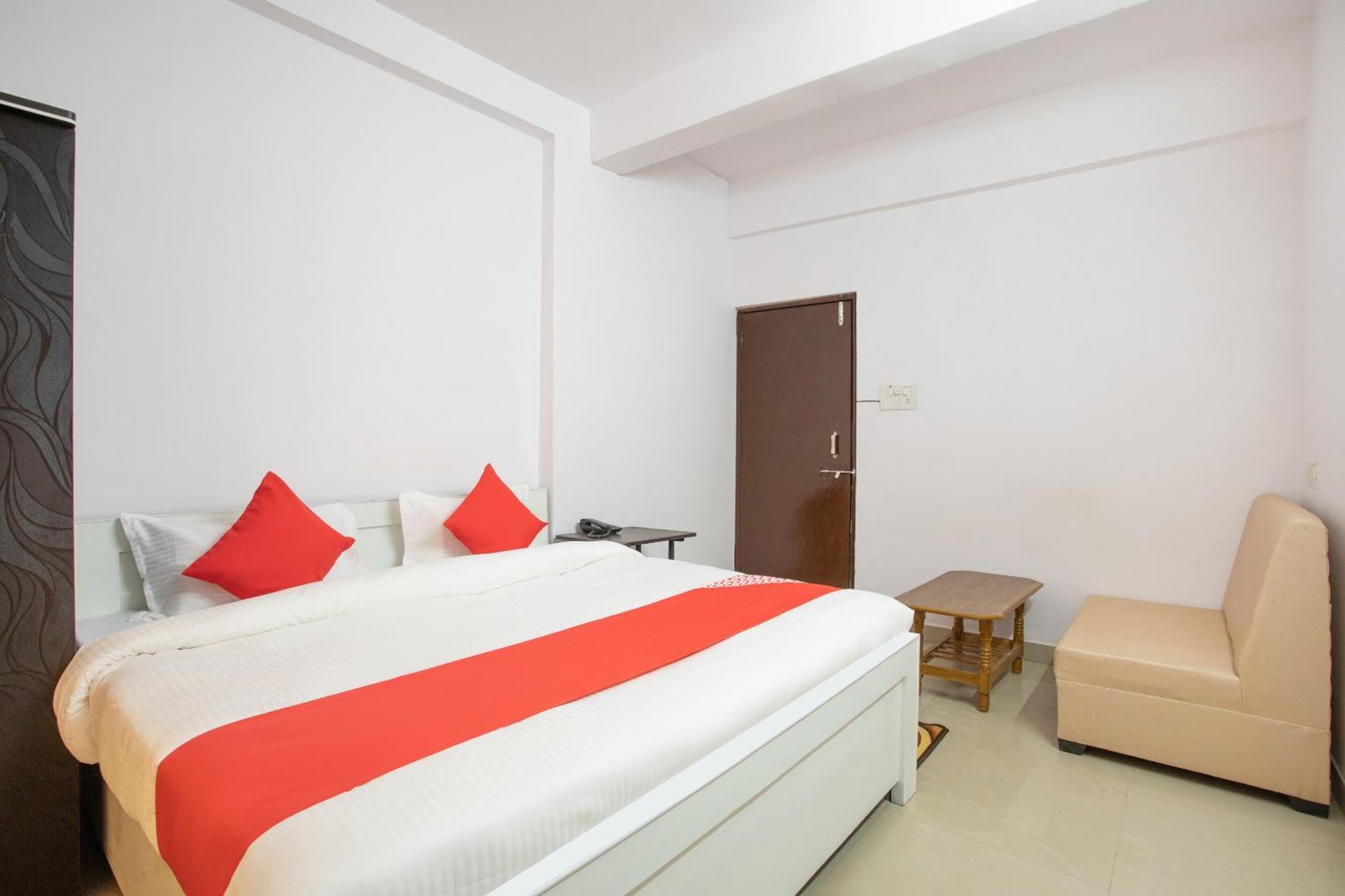 Hotel O Golden Star Bhopal Esterno foto